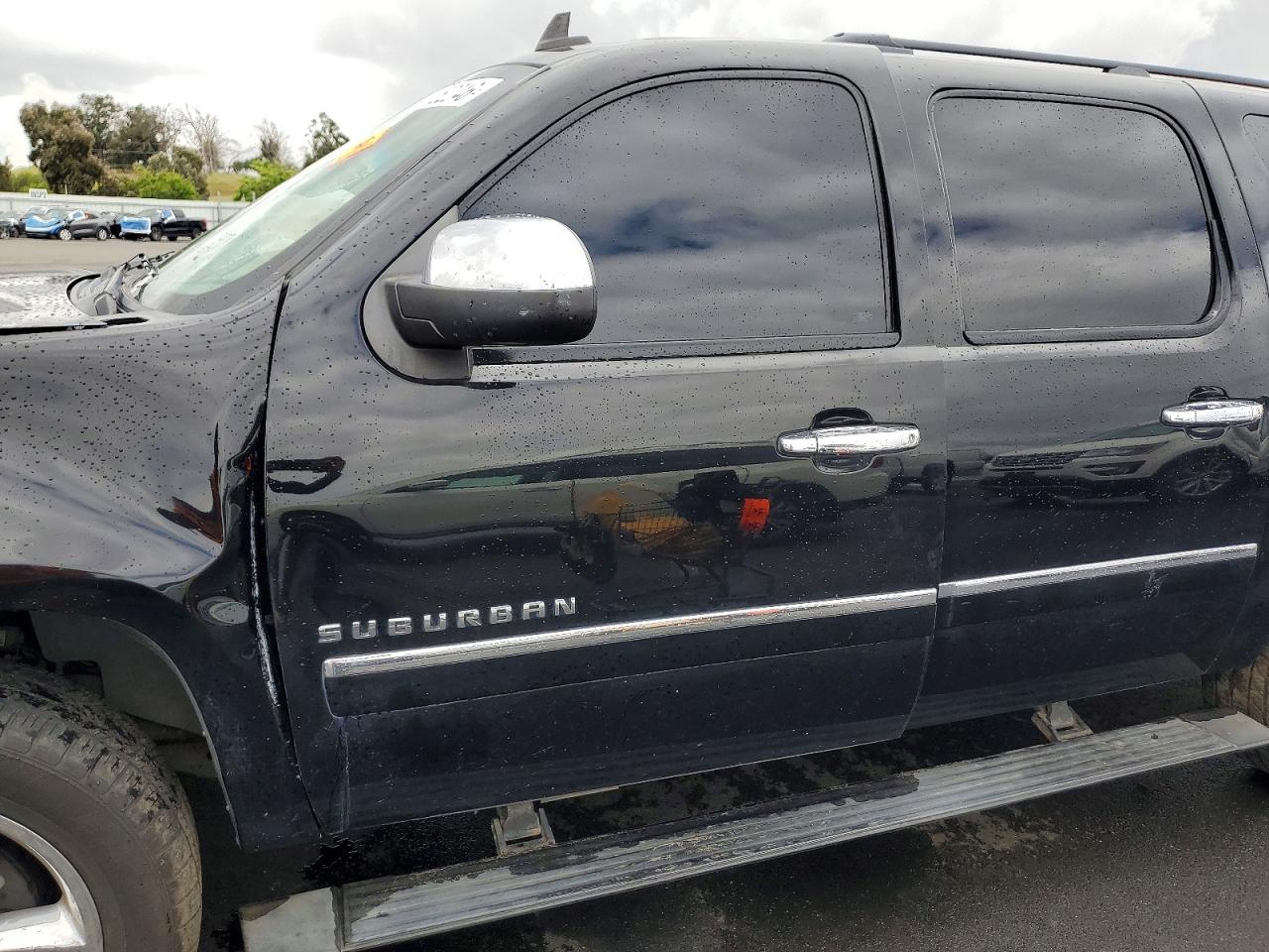 Chevrolet Suburban C1500 Ltz