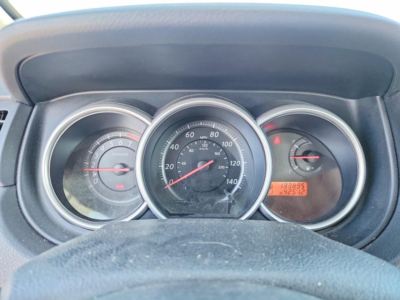 Nissan Versa 1.6 Base