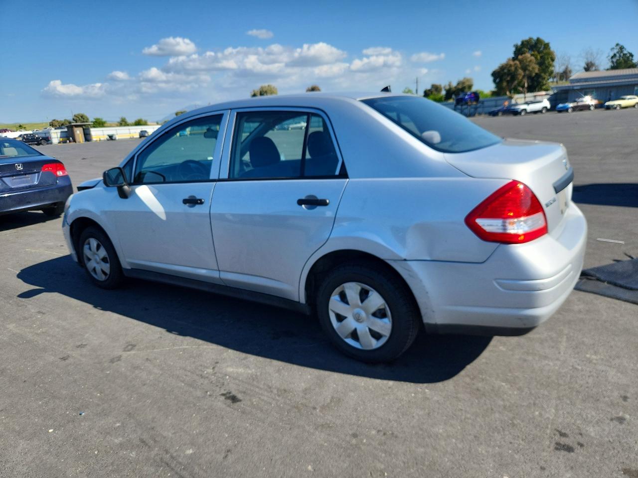 Nissan Versa 1.6 Base
