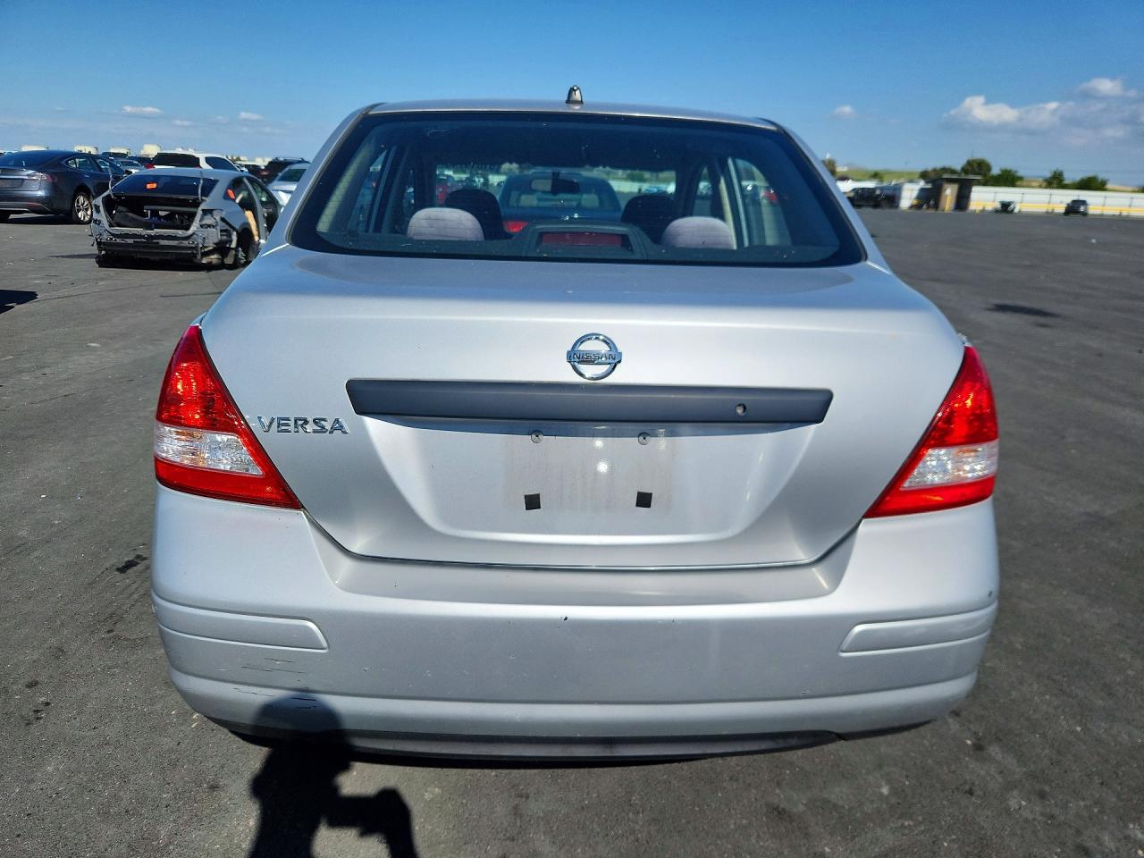 Nissan Versa 1.6 Base