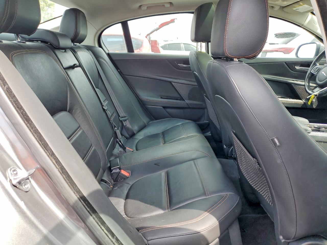 Jaguar XE Prestige