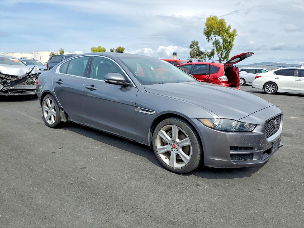 Jaguar XE Prestige