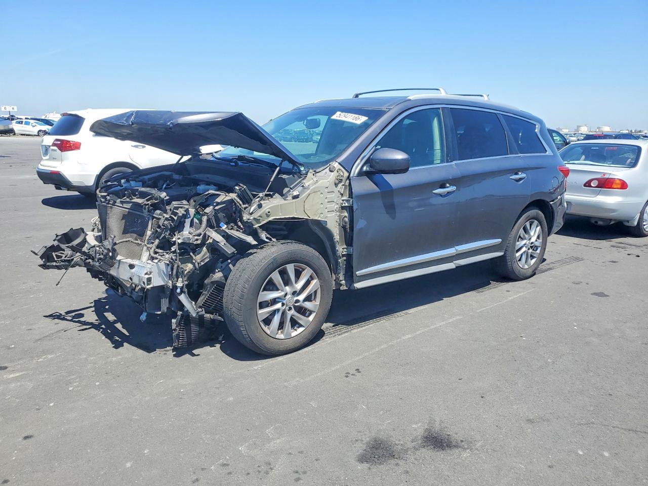 Salvage INFINITI Qx Image