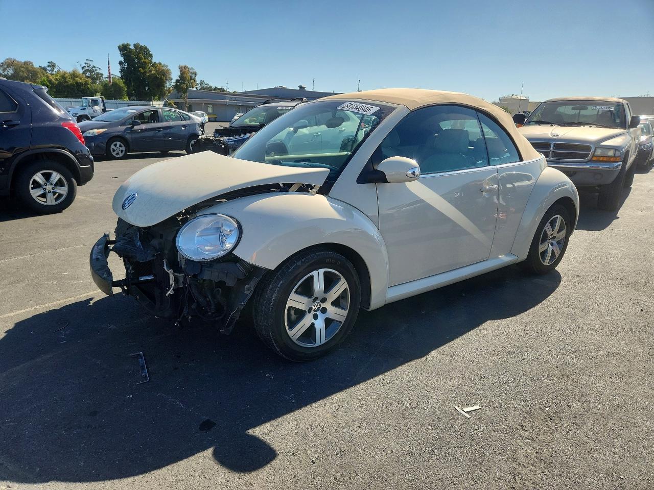 Salvage Volkswagen Beetle Image