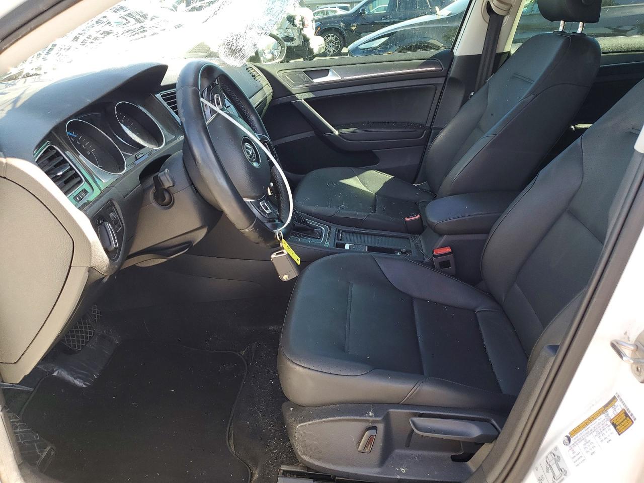 Volkswagen Golf Sel Premium