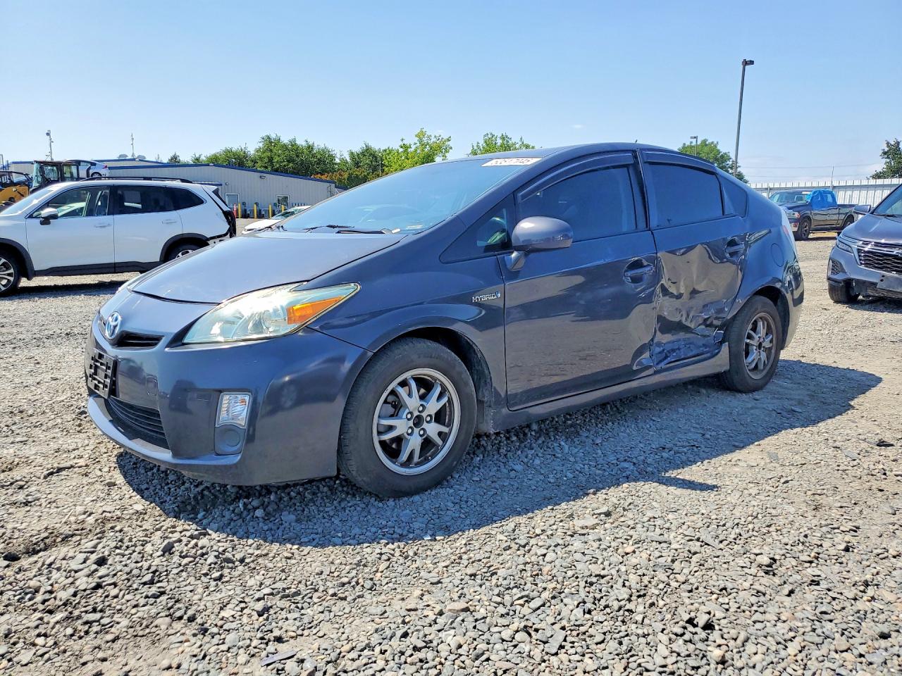 Salvage Toyota Prius Image