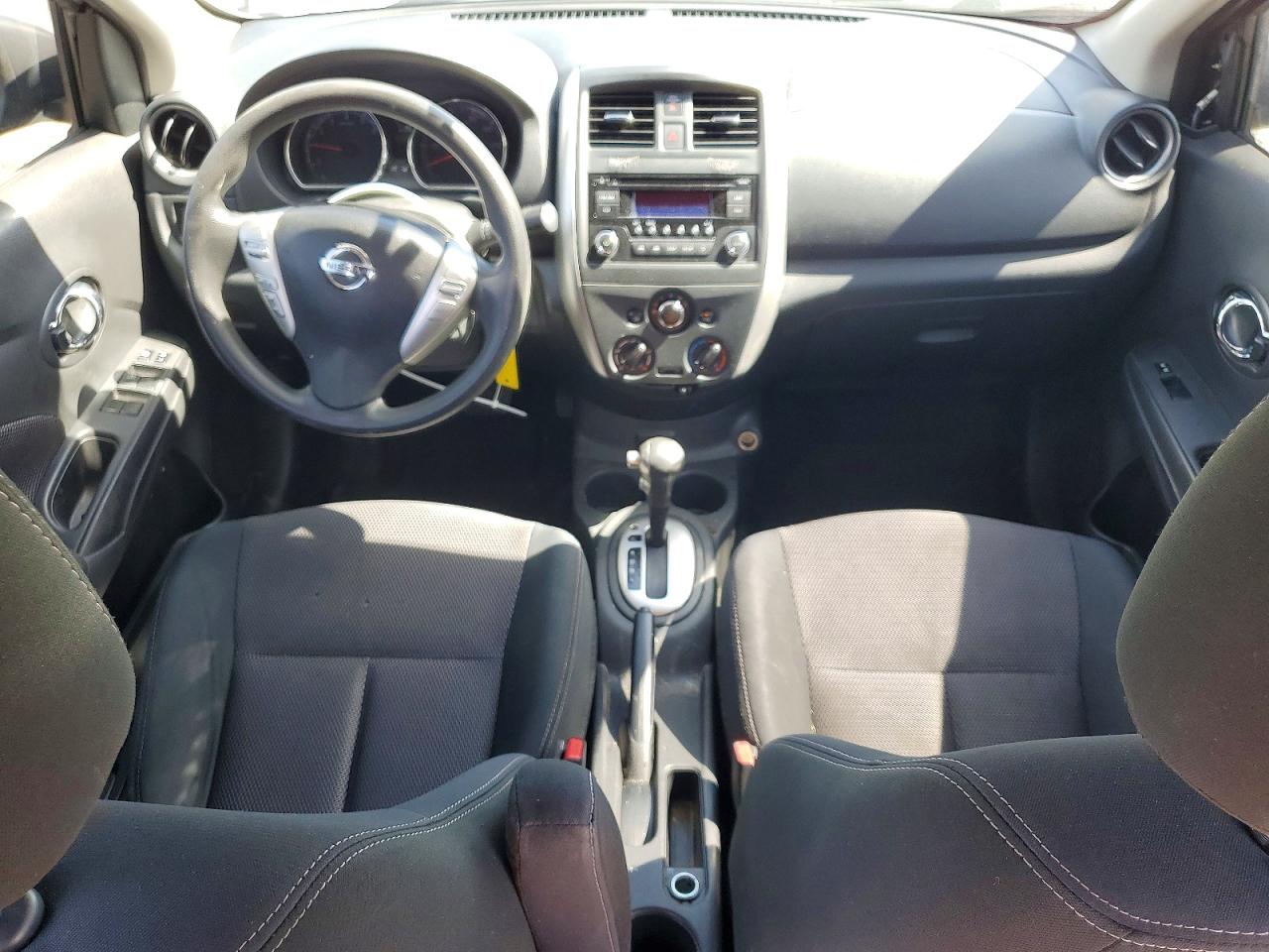 Nissan Versa 1.6 Sv