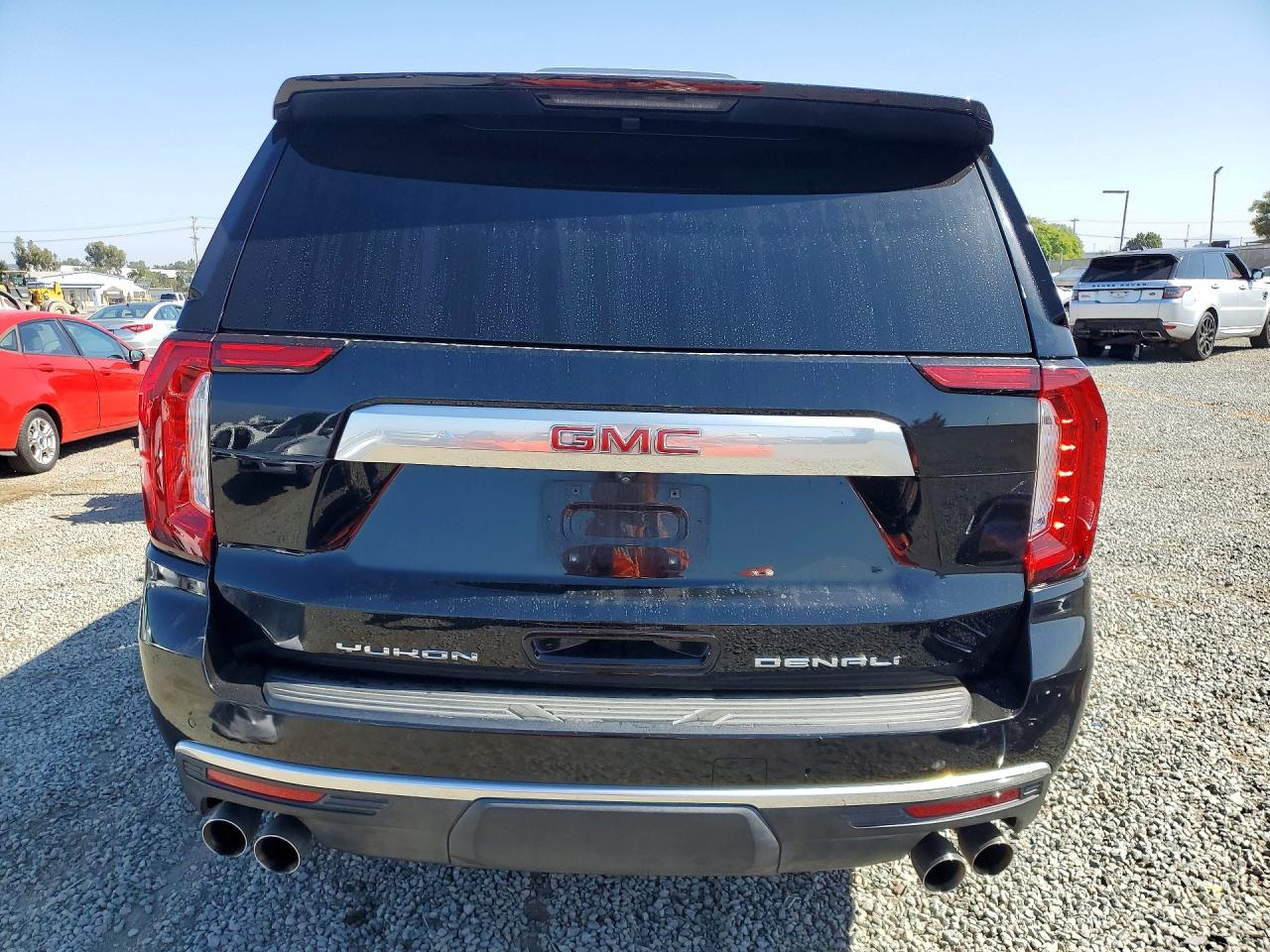 GMC Yukon Denali