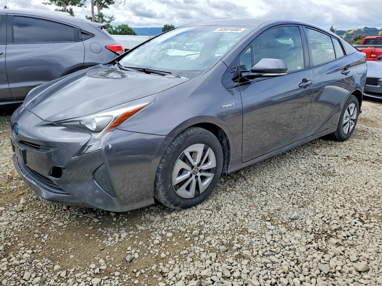 Salvage Toyota Prius Image