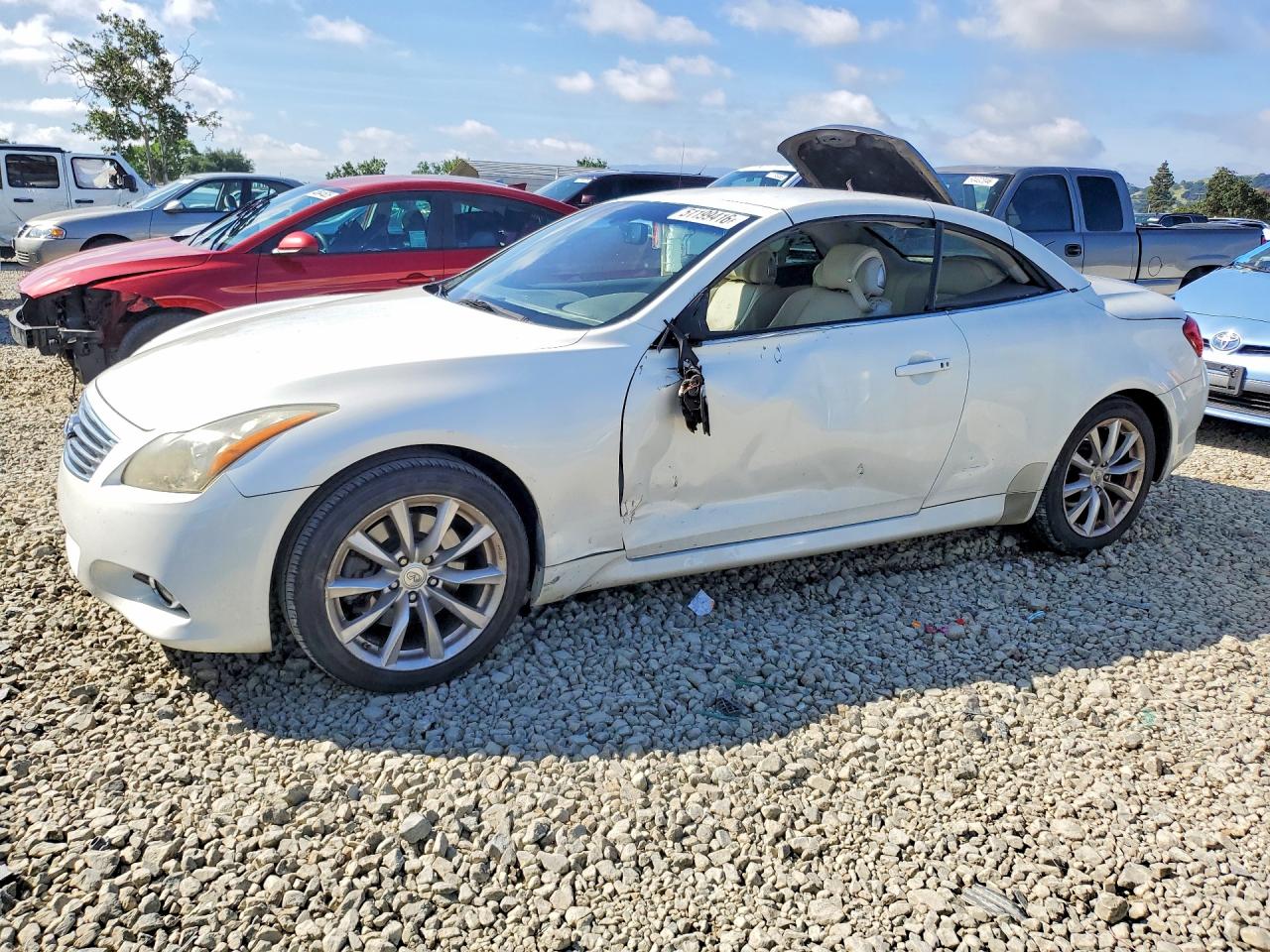 Salvage INFINITI G37 Image