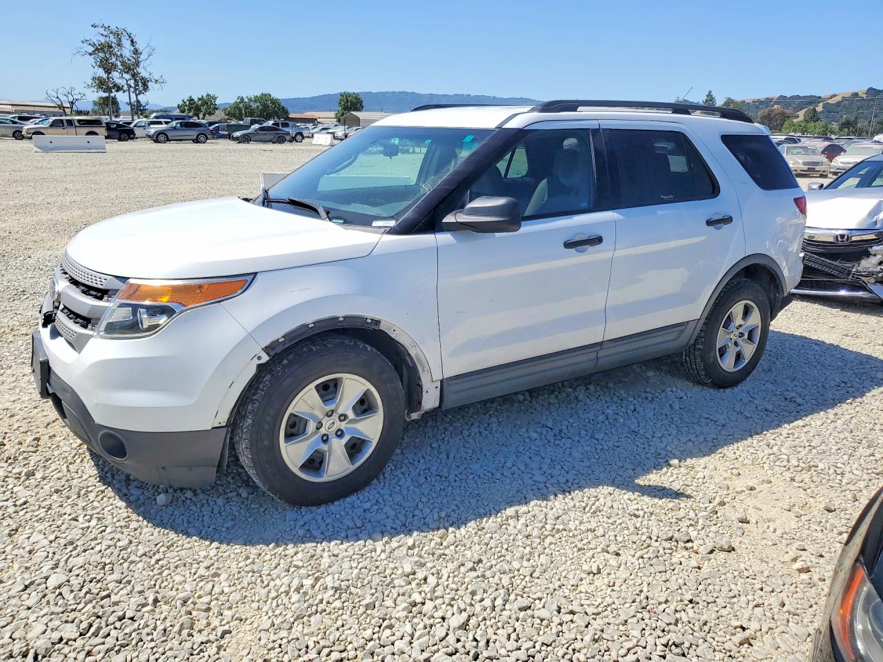 Salvage Ford Explorer Image