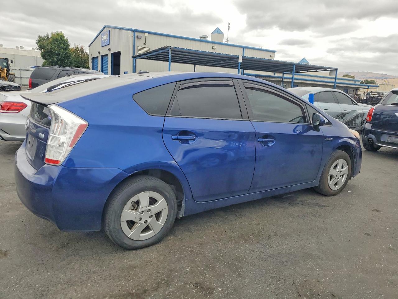 Toyota Prius Three