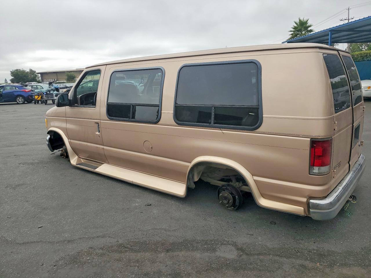 Ford Econoline E150 Van