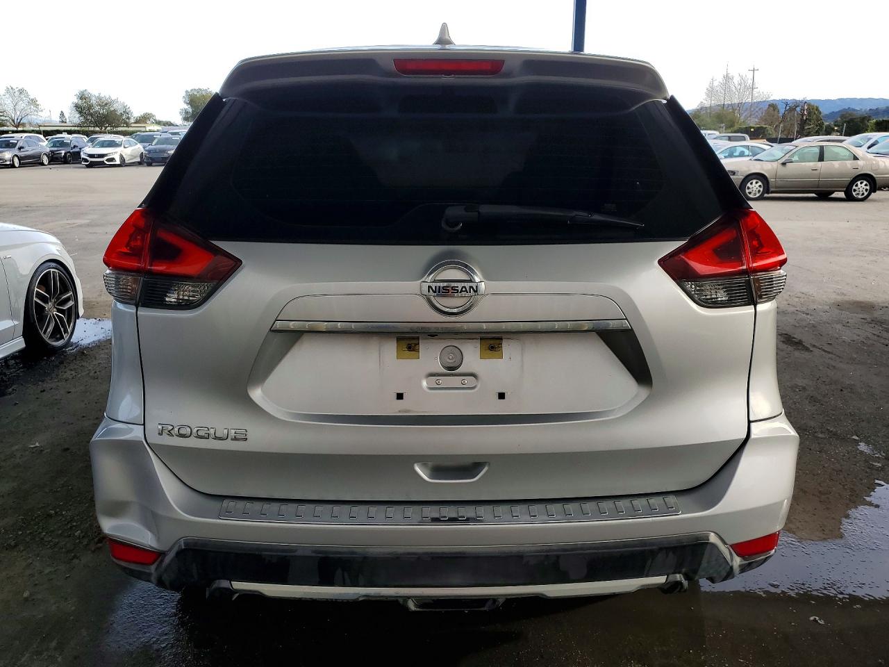 Nissan Rogue S