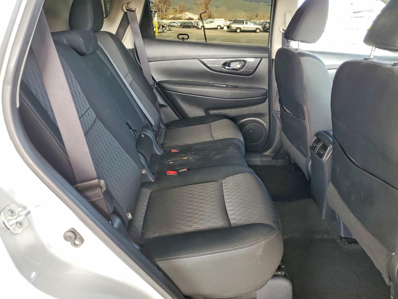 Nissan Rogue S