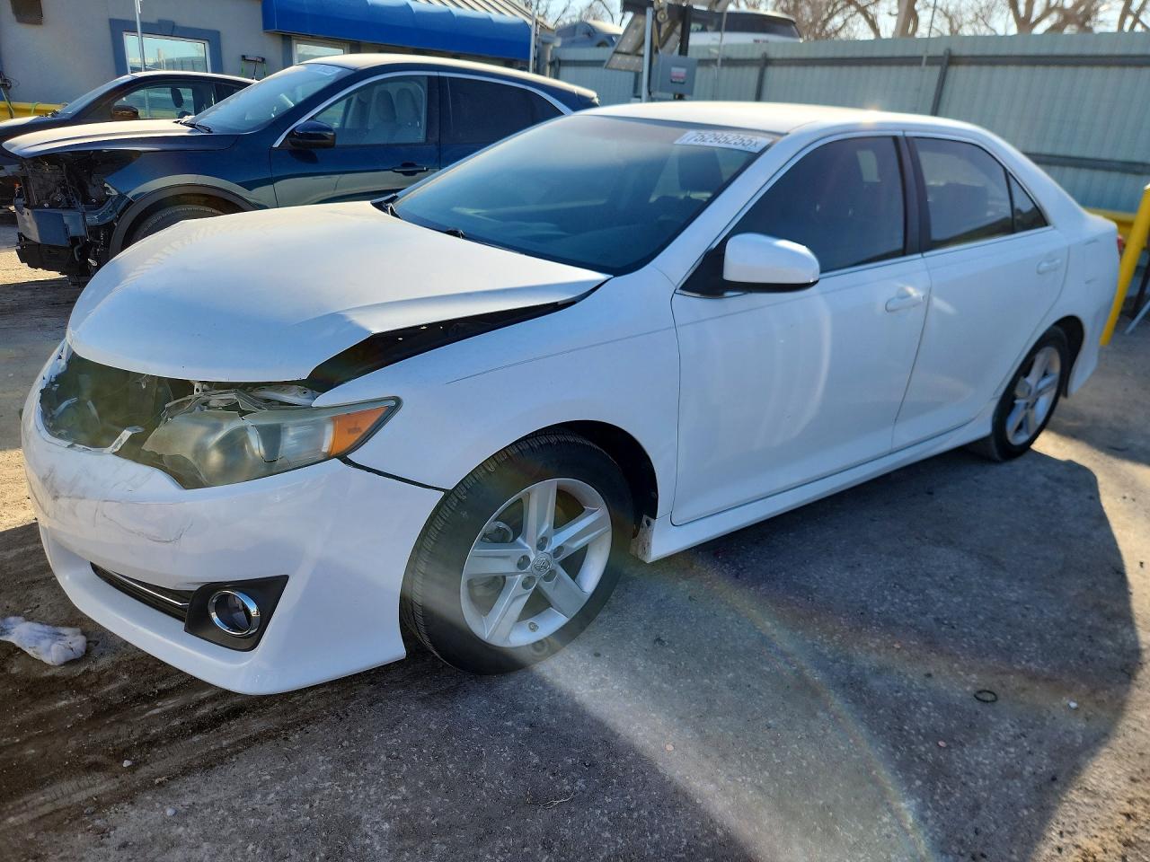 Salvage Toyota Camry Image