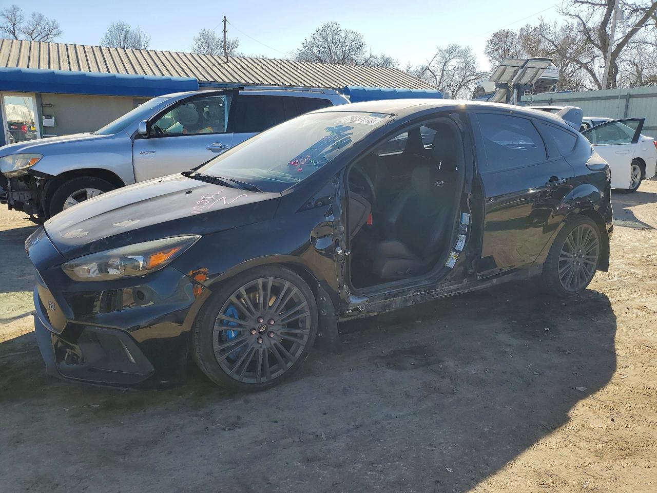 Salvage Ford Focus Image