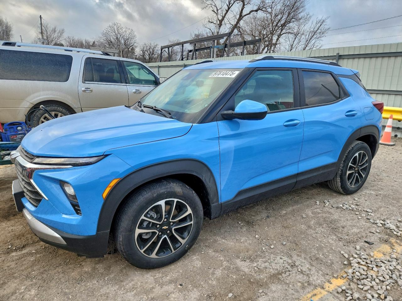 Salvage Chevrolet Trailblazer Image