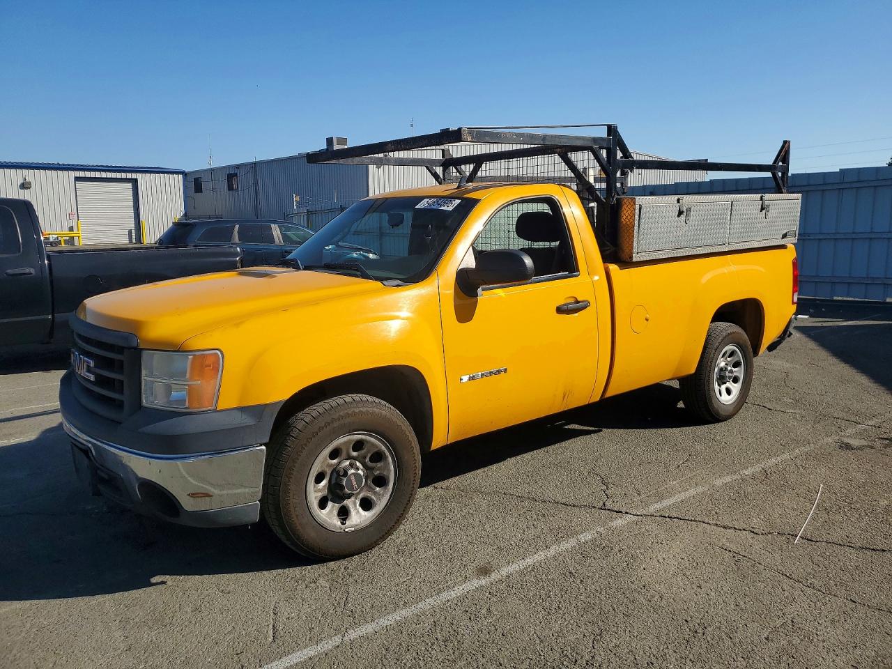 Salvage GMC Sierra Image