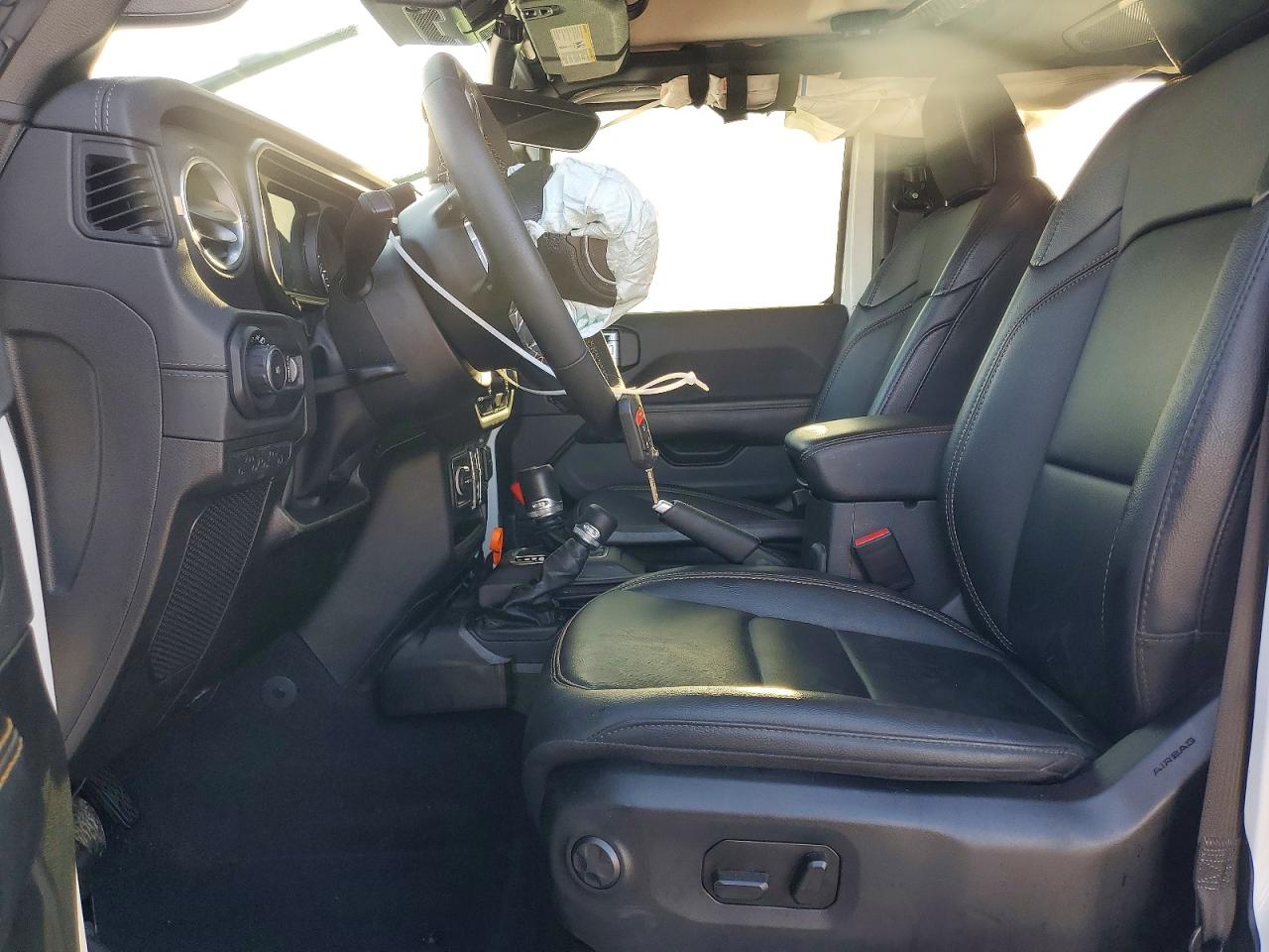 Jeep Wrangler Sahara