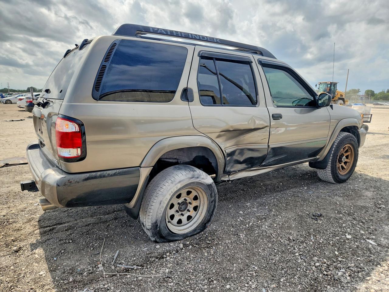 Nissan Pathfinder Se