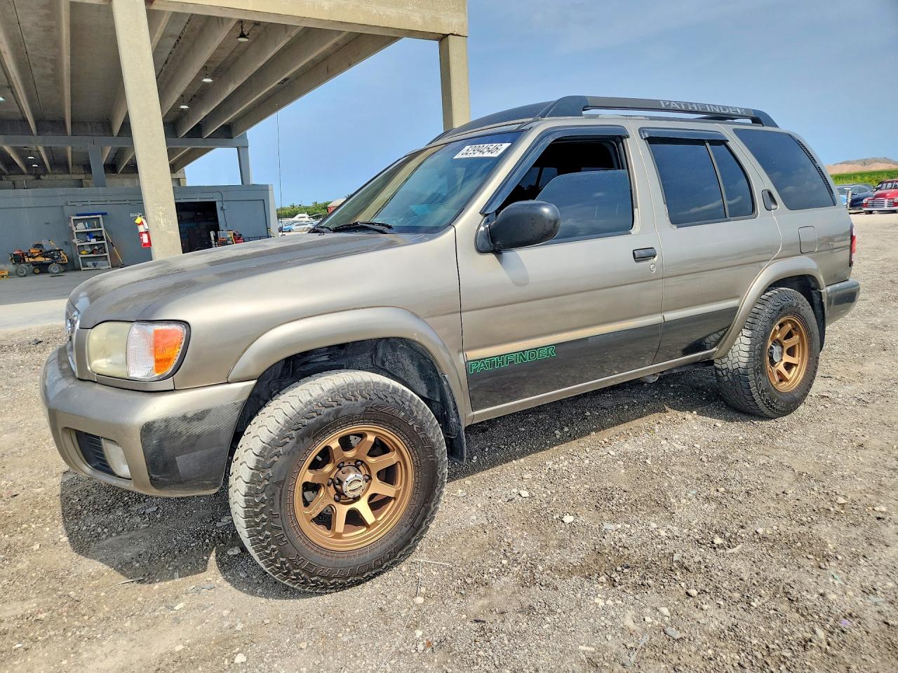Nissan Pathfinder Se