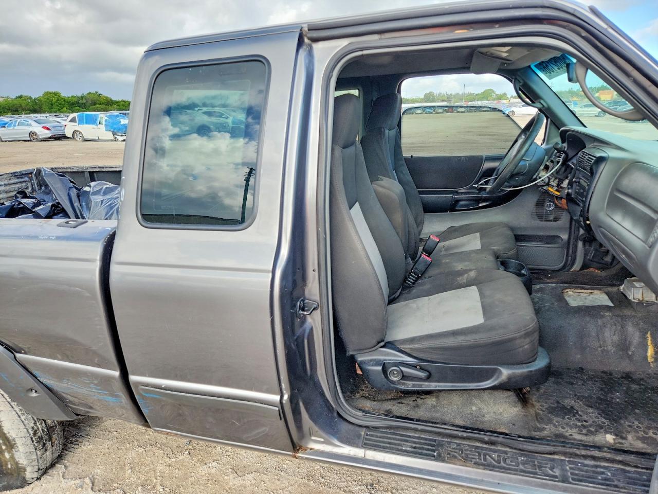 Ford Ranger Super Cab