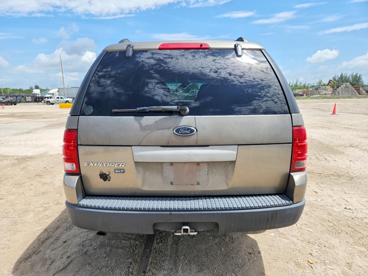 Ford Explorer Xlt