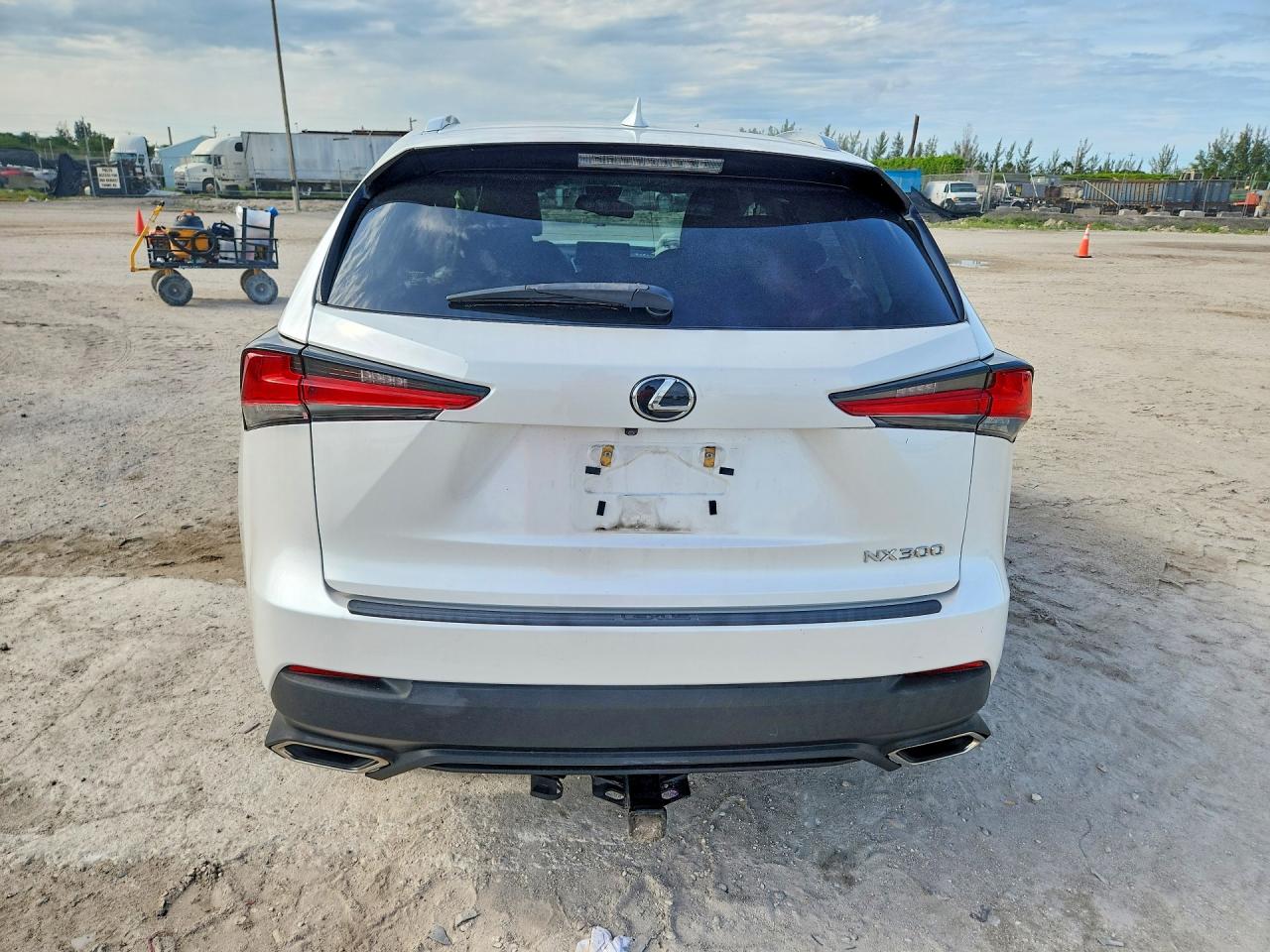 Lexus NX Base