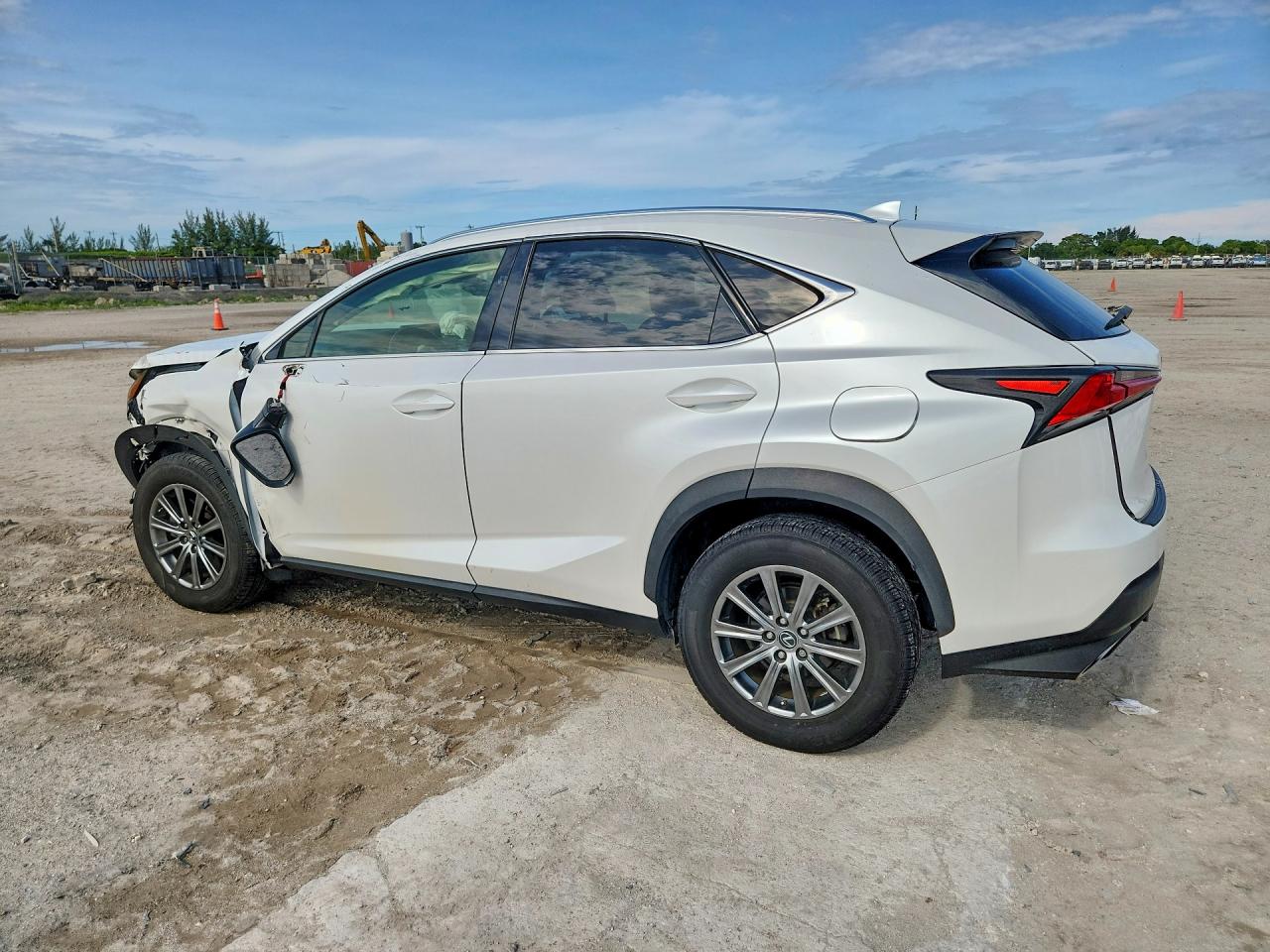 Lexus NX Base