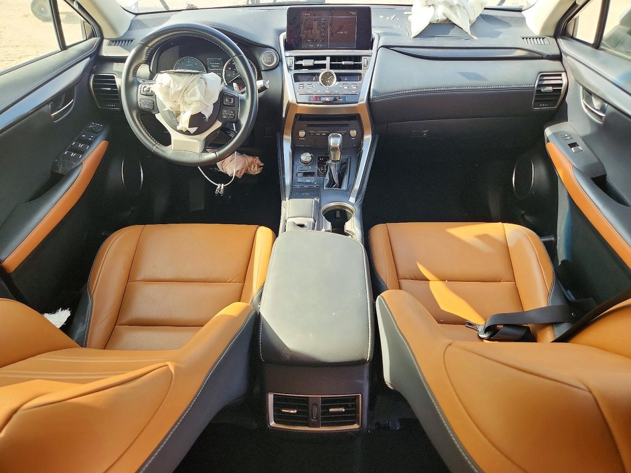 Lexus NX Base