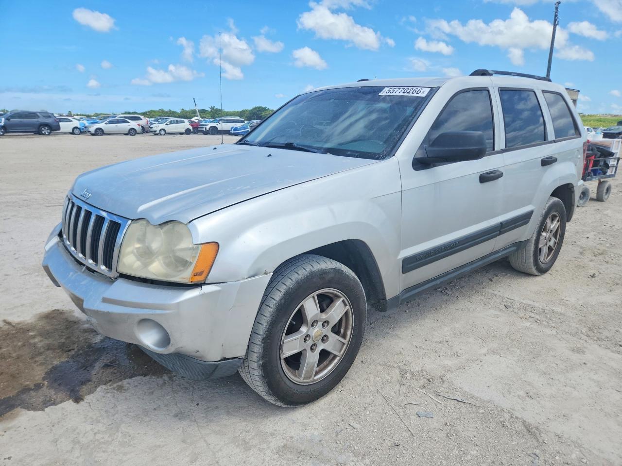 Salvage Jeep Cherokee Image