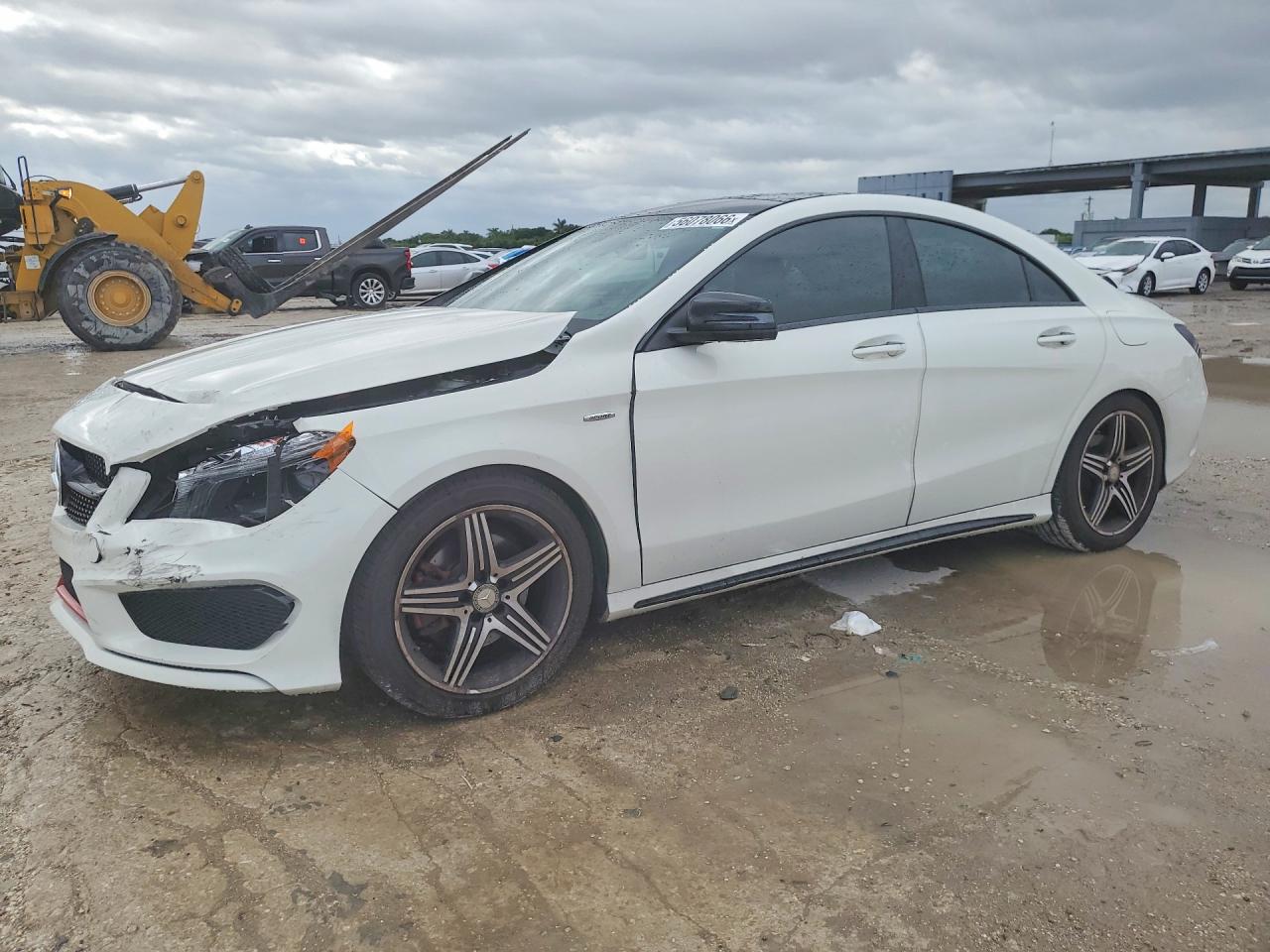 Salvage Mercedes-Benz Cla-class Image