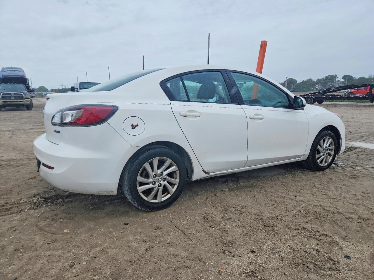 Mazda 3 I