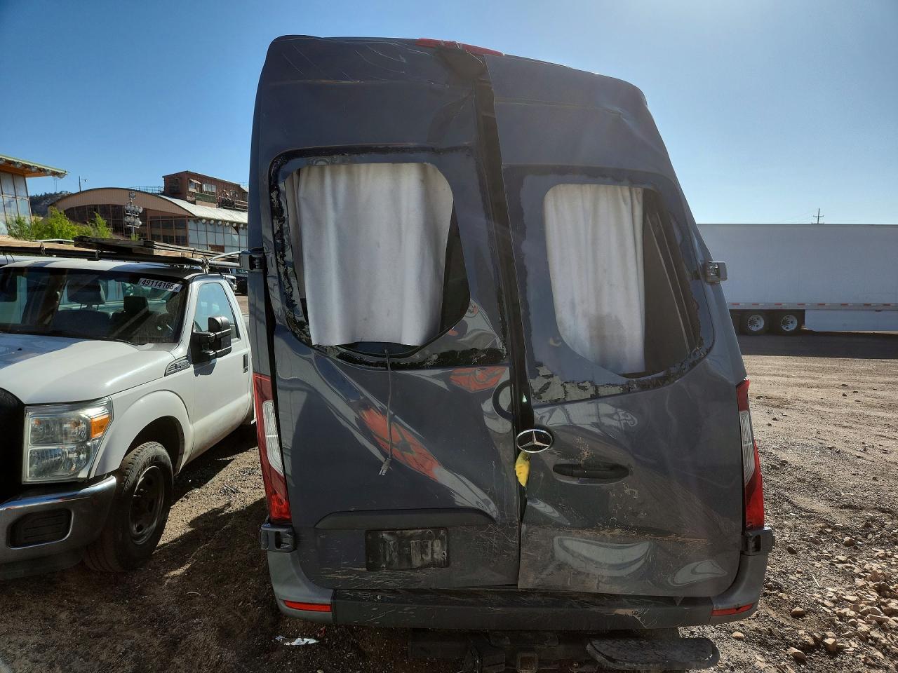 Mercedes-Benz Sprinter 2500