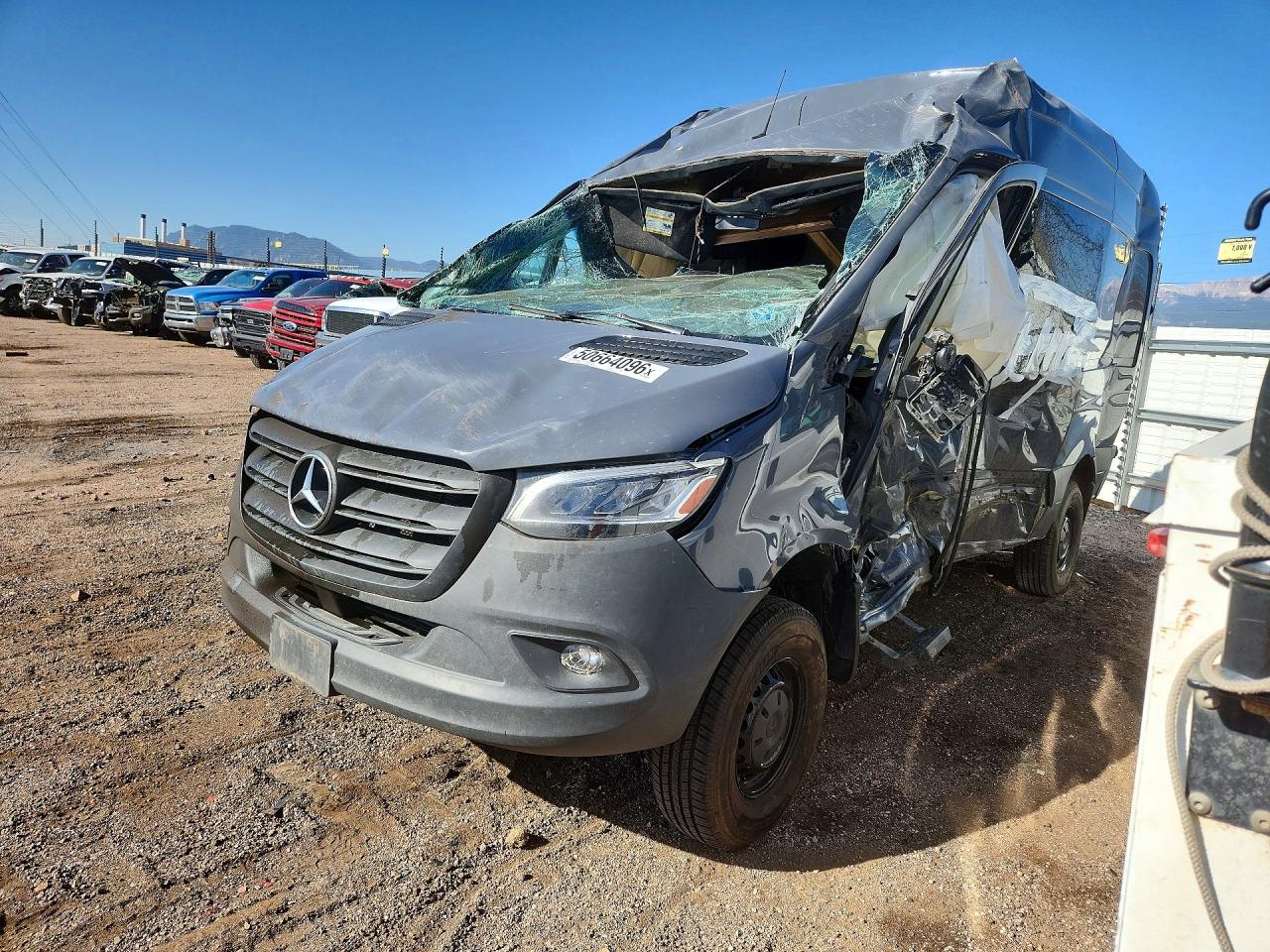 Salvage Mercedes-Benz Sprinter Image