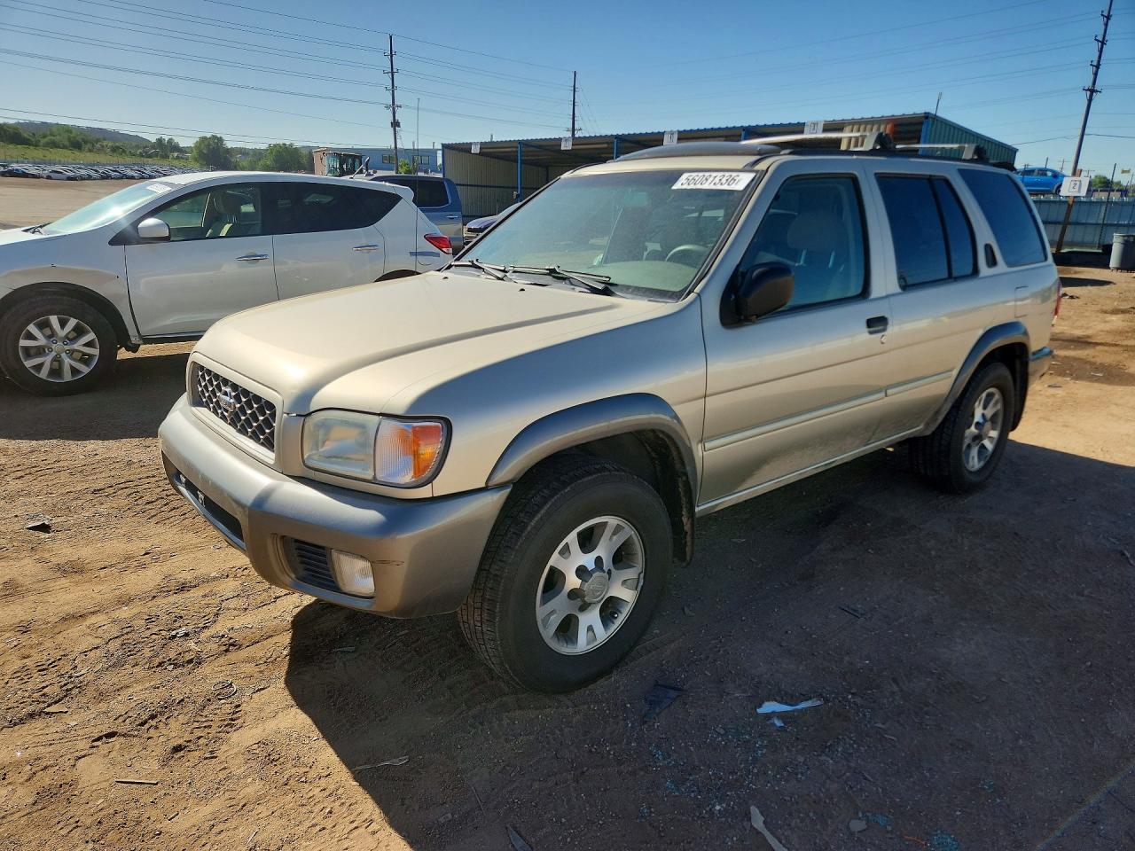 Salvage Nissan Pathfinder Image