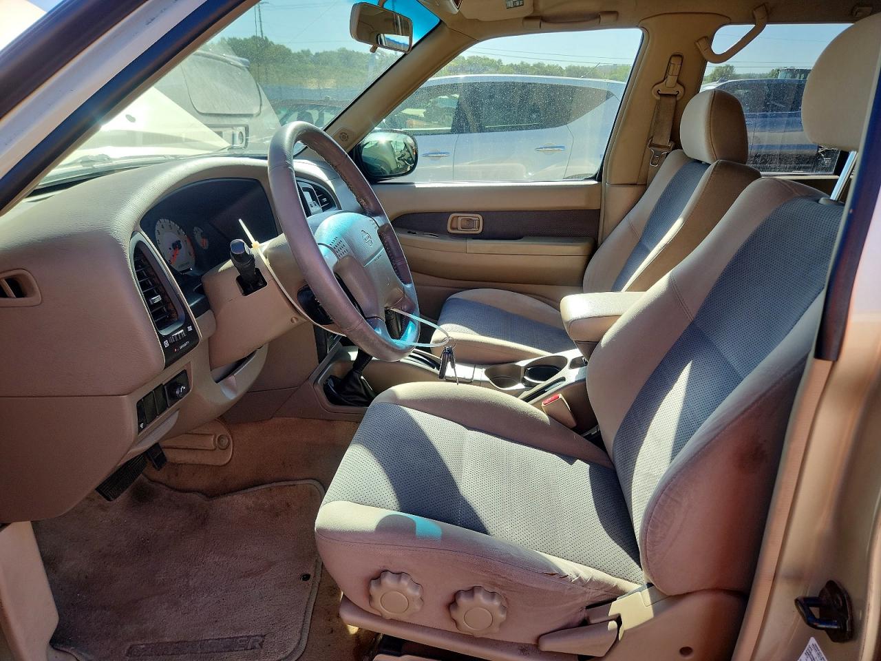 Nissan Pathfinder Se