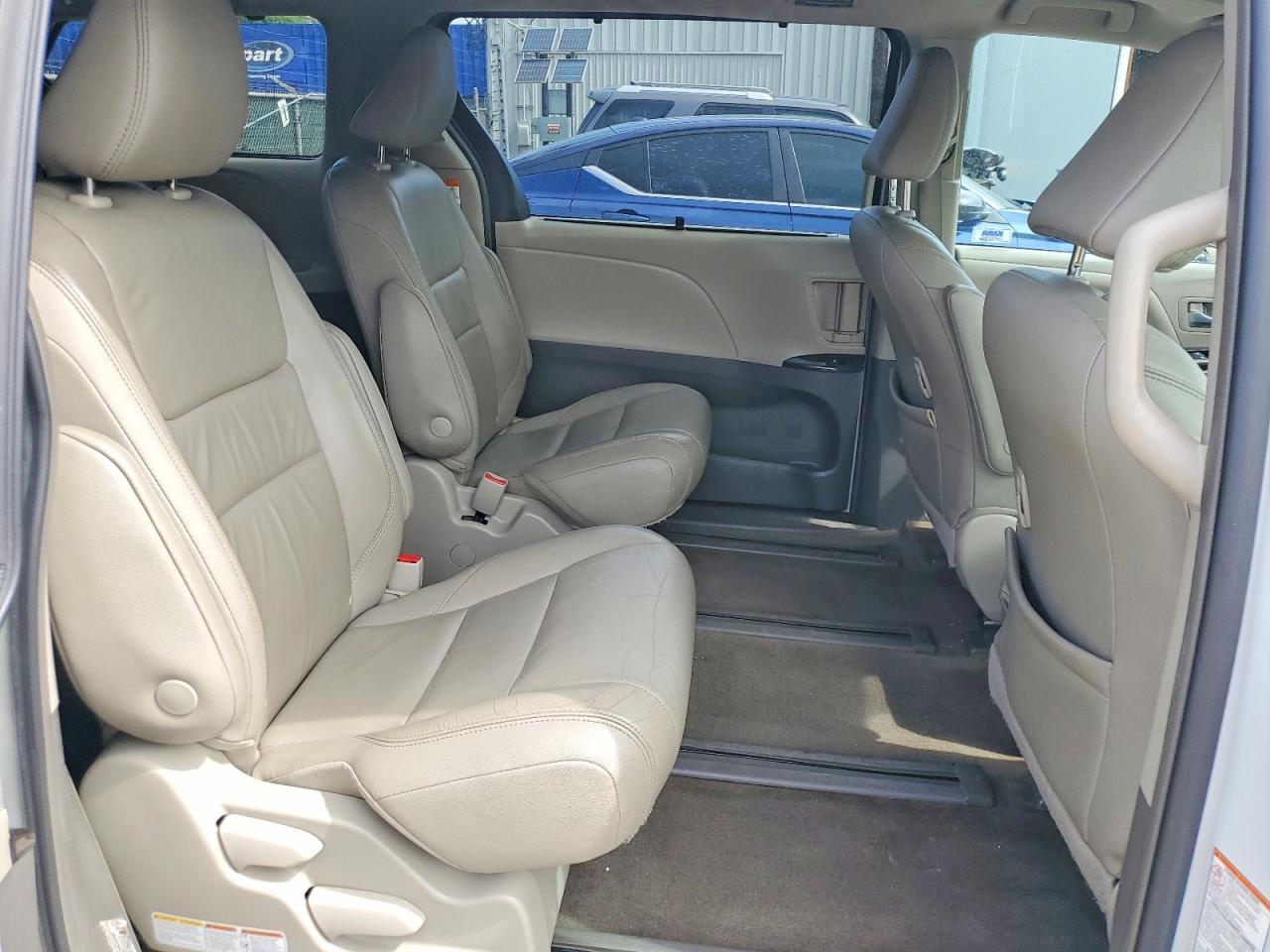 Toyota Sienna Xle Premium 7-passenger