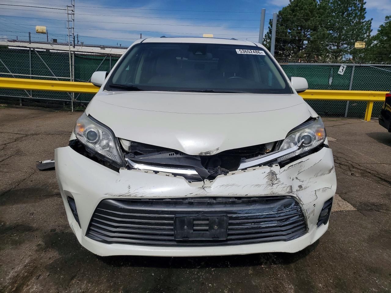 Toyota Sienna Xle Premium 7-passenger