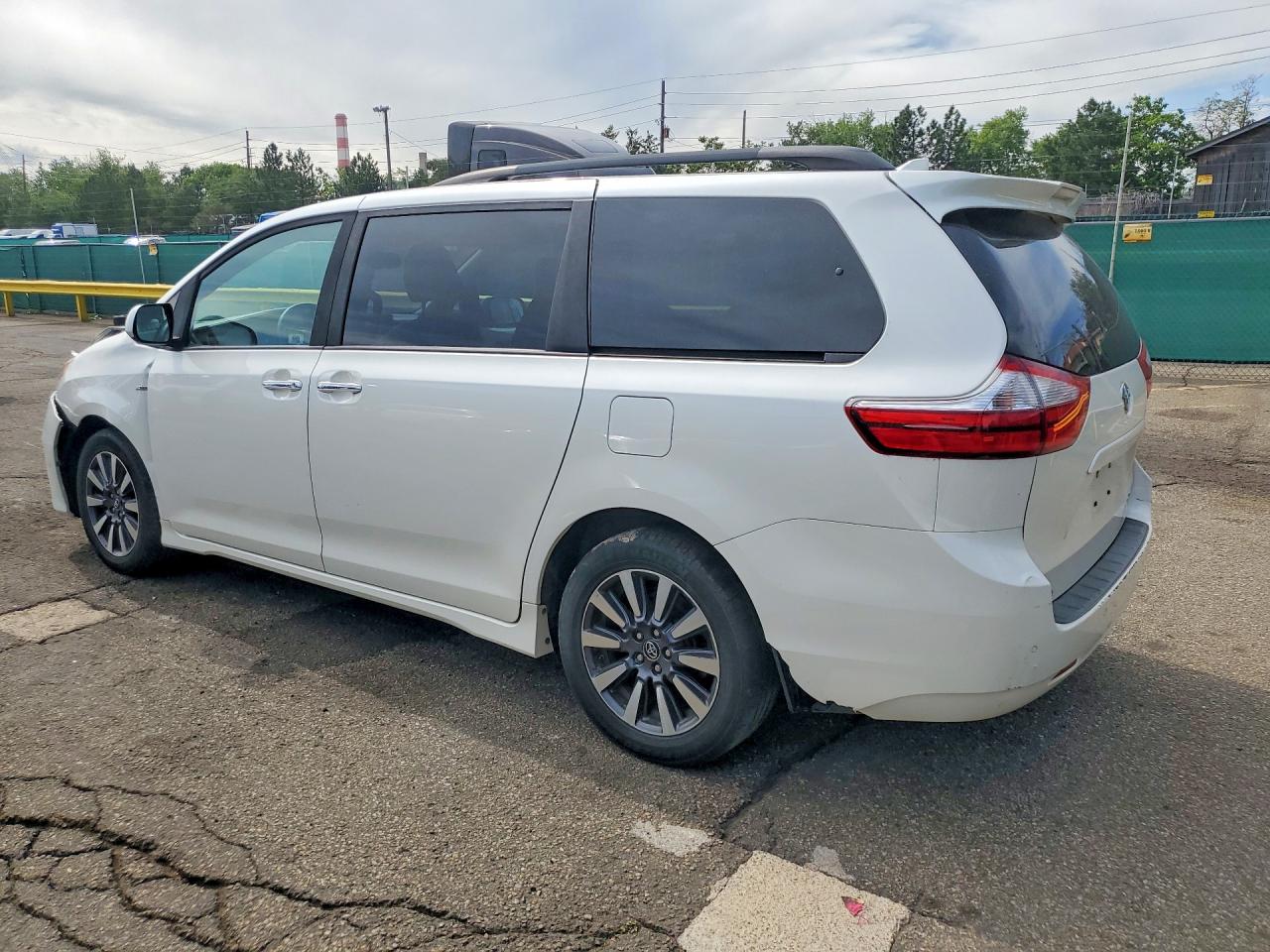 Toyota Sienna Xle Premium 7-passenger