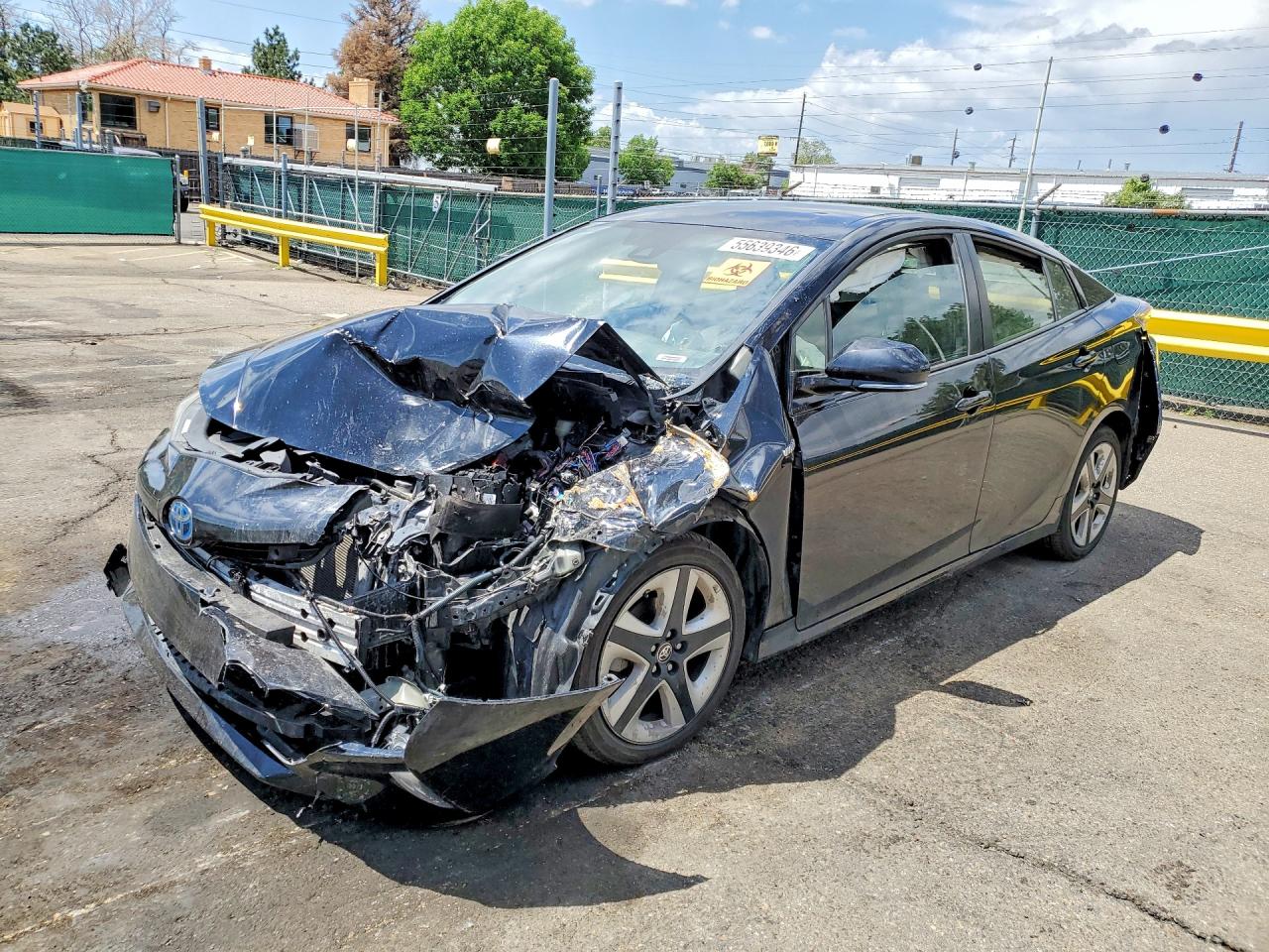 Salvage Toyota Prius Image