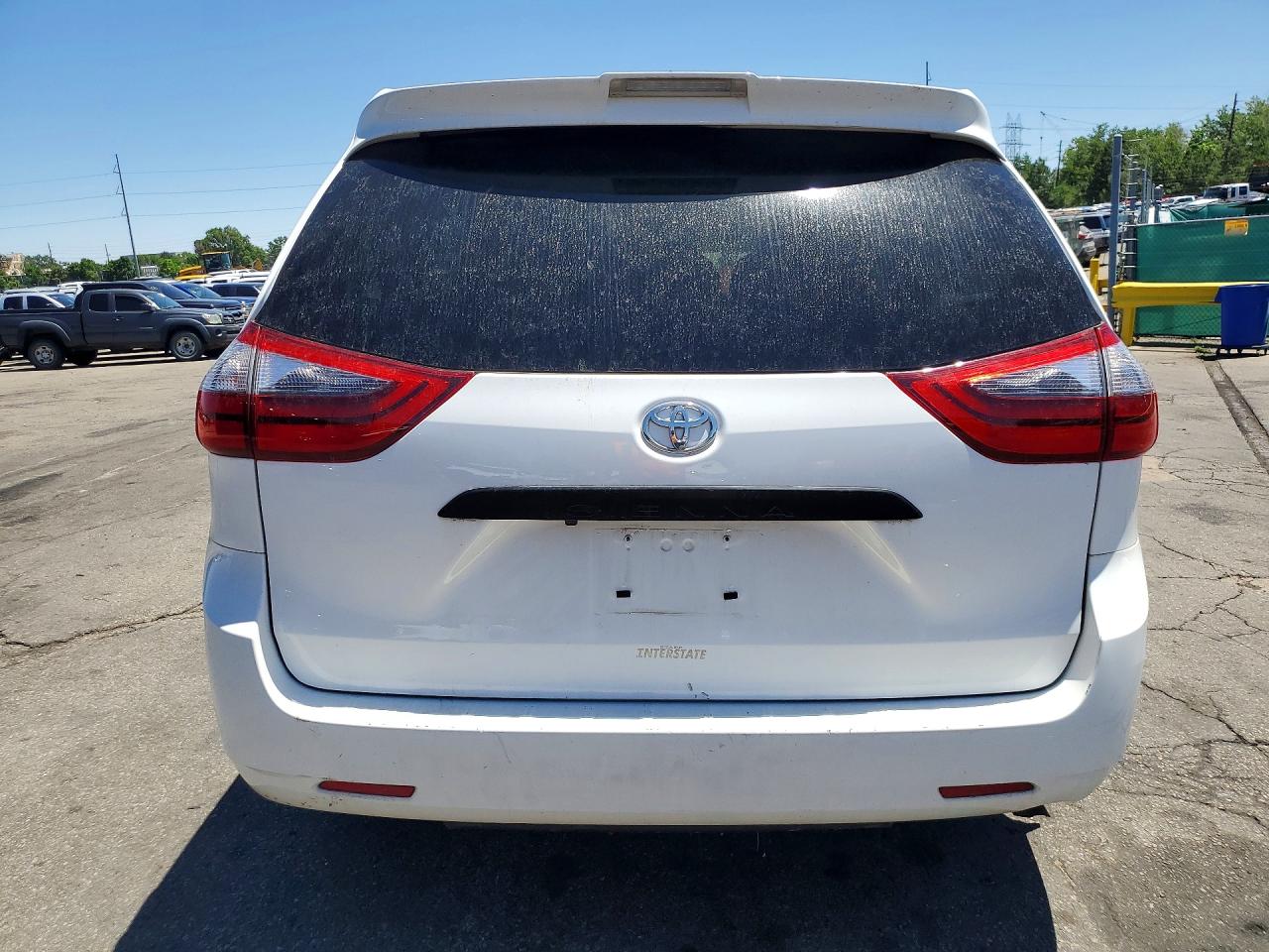Toyota Sienna L