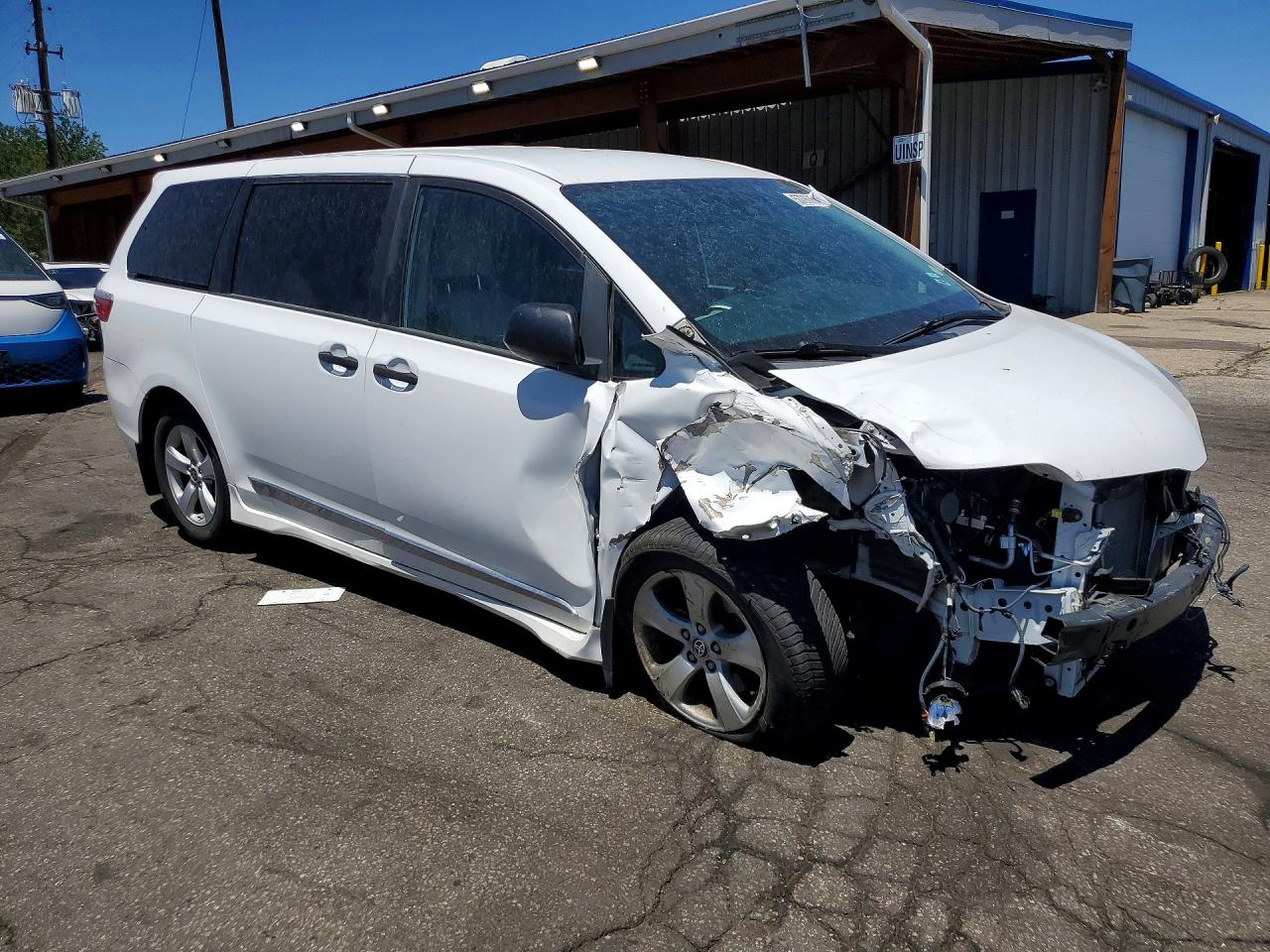 Toyota Sienna L