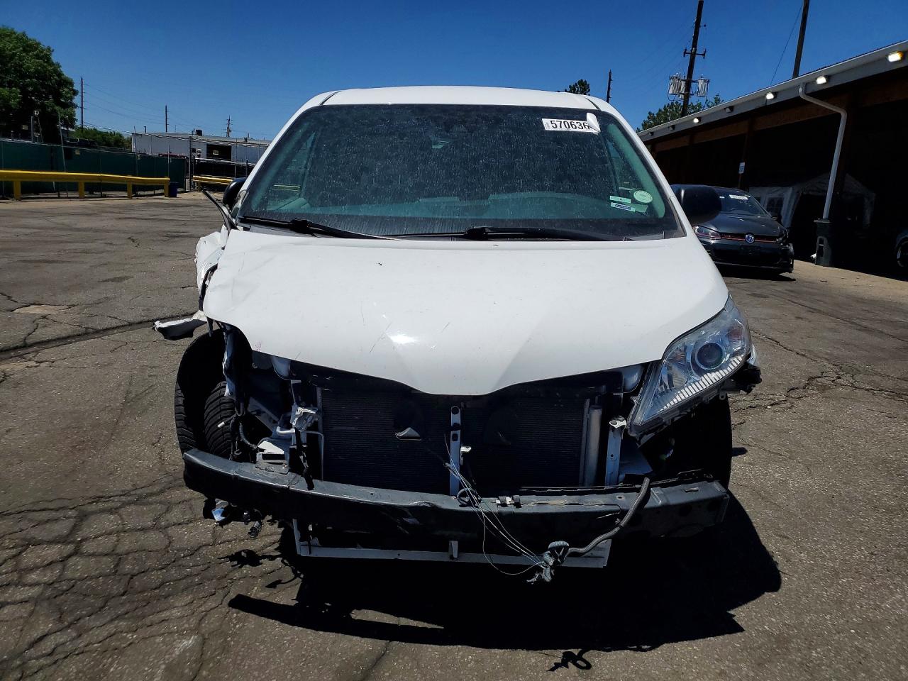 Toyota Sienna L