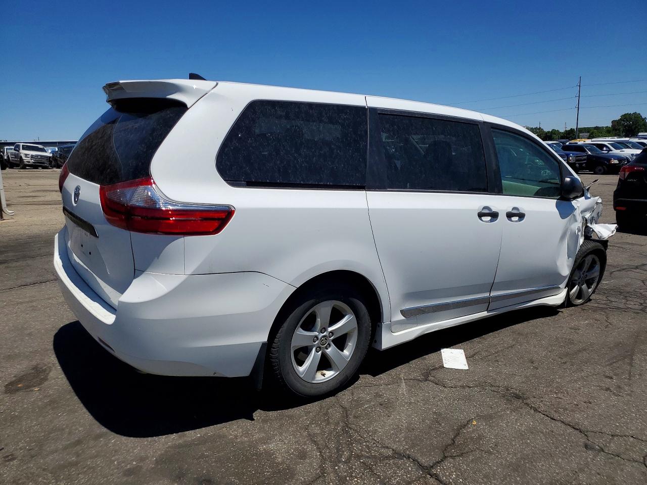 Toyota Sienna L