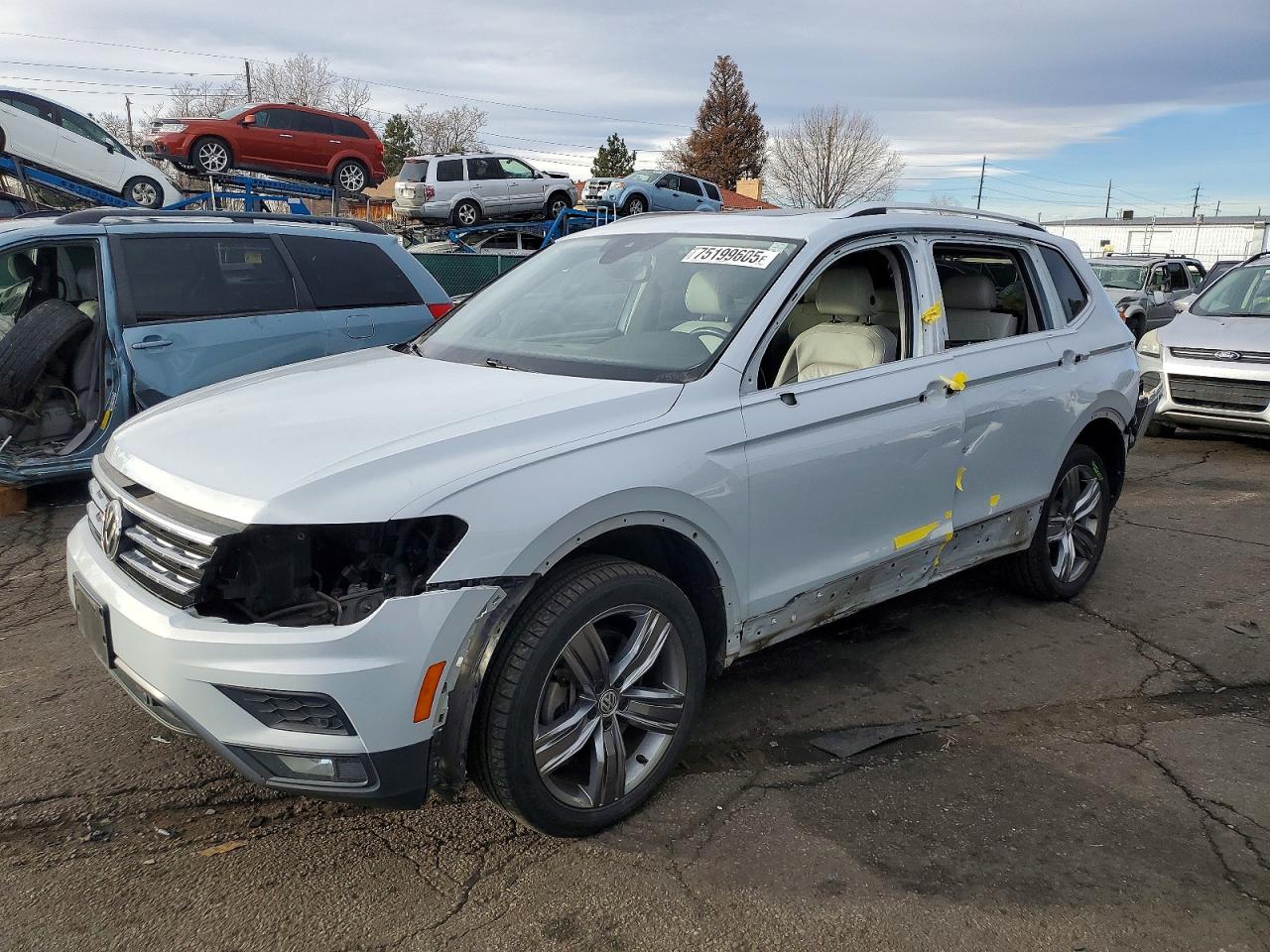 Salvage Volkswagen Tiguan Image