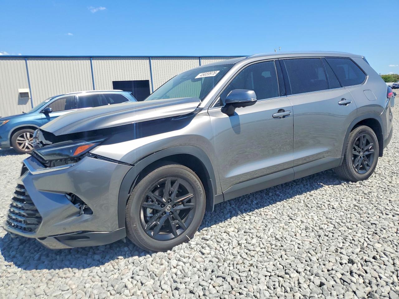 Salvage Toyota Grand Highlander Image
