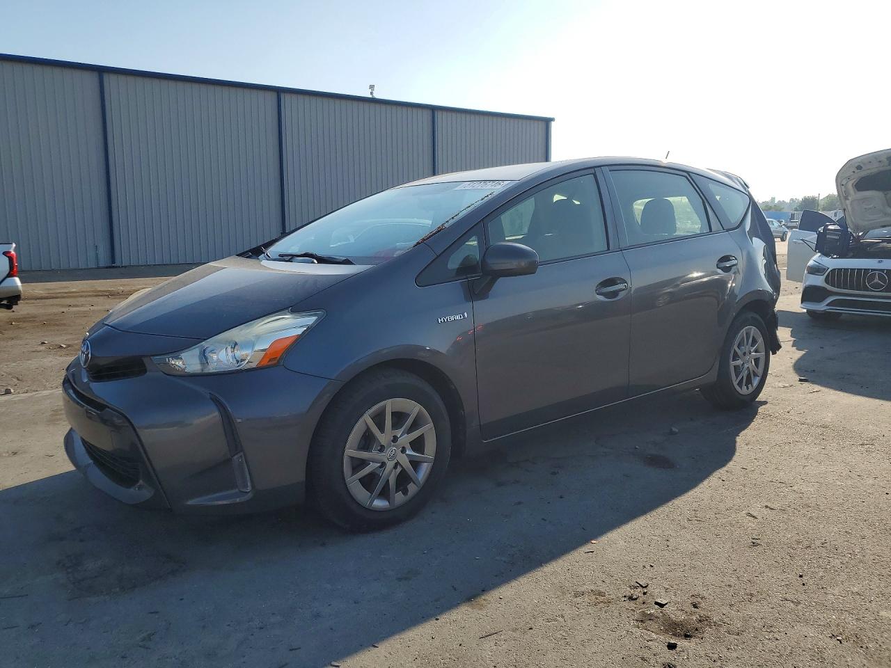 Salvage Toyota Prius Image