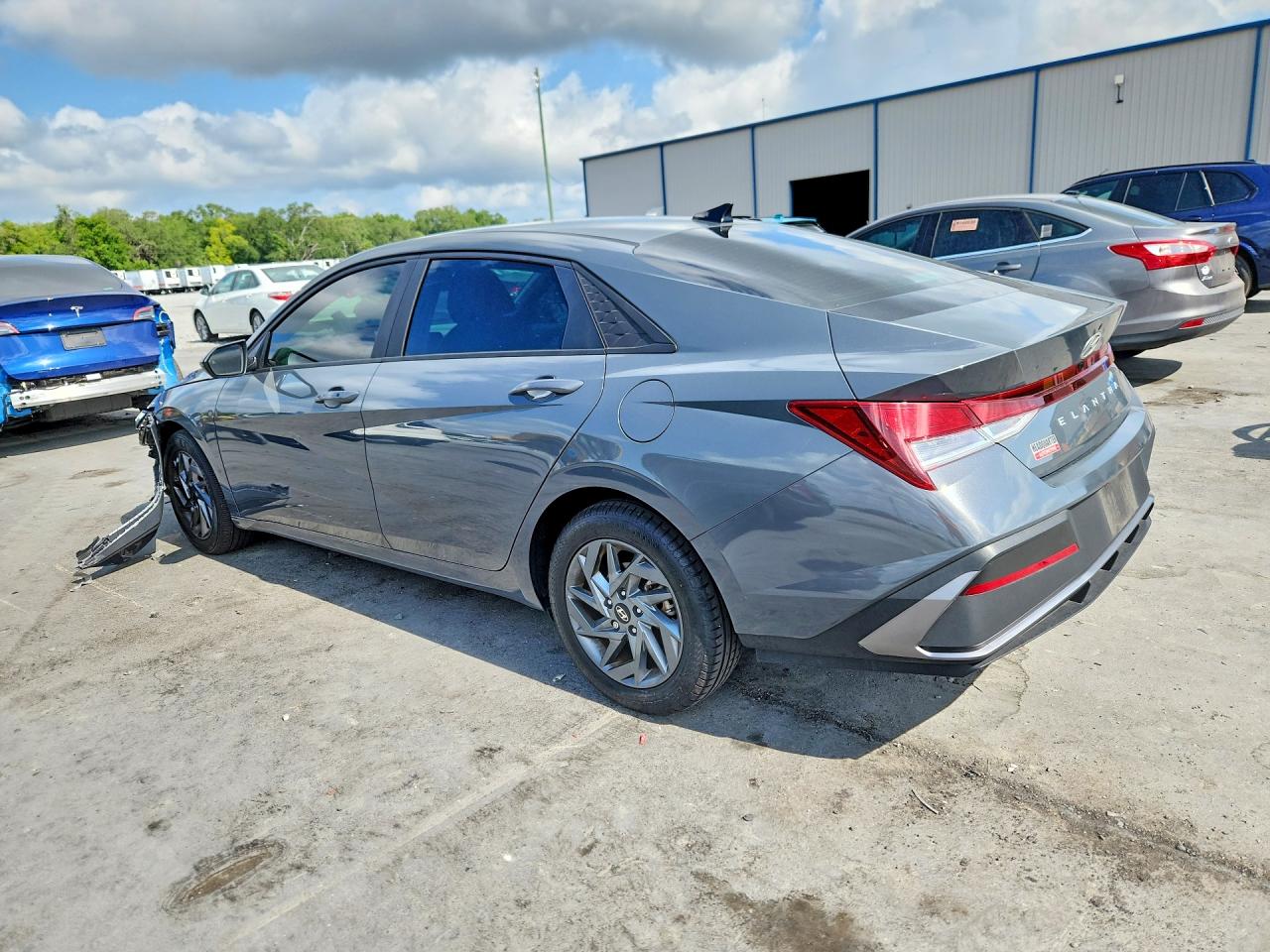 Hyundai ELANTRA Sel
